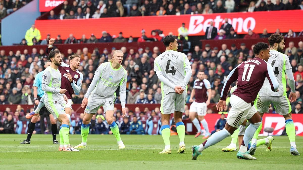 Cash marcó ante el City