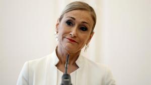 Cristina Cifuentes, durante la rueda de prensa en la que anunció su dimisión.