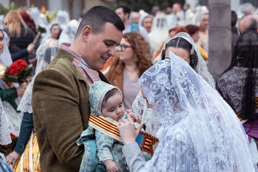 Picassent celebra la ofrenda y la misa de Flores a Nuestra Señora de Vallivana