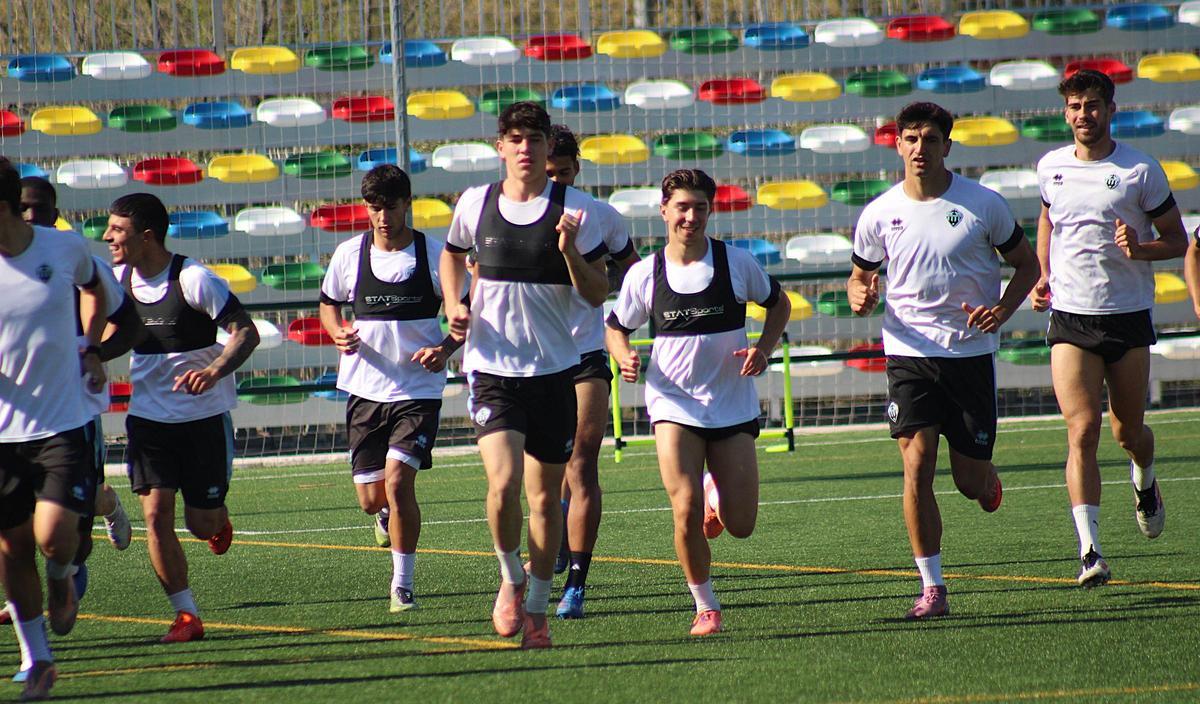 Imagen del entrenamiento de este miércoles del Castellón B en Gaetà Huguet.