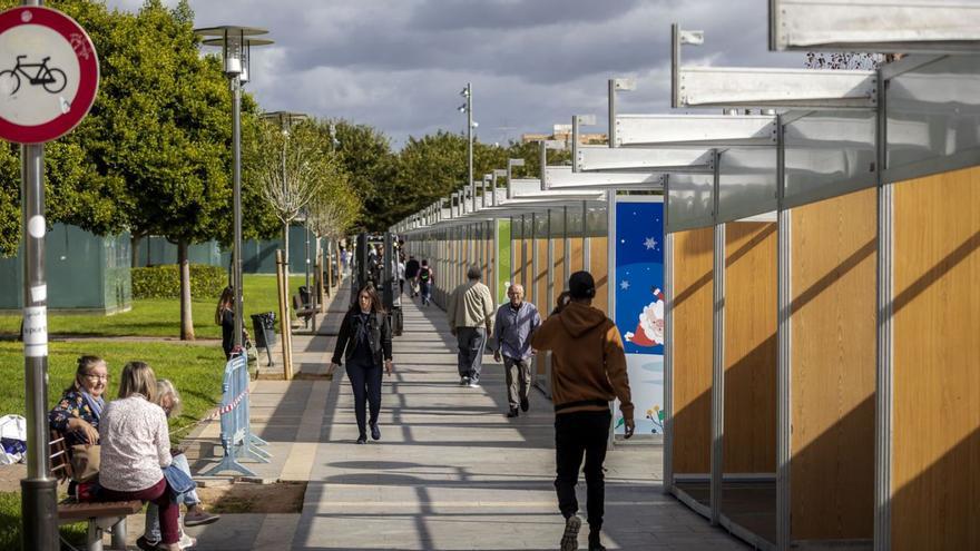 Comienza la instalación del Mercado de Navidad en Palma, que cambia de ubicación