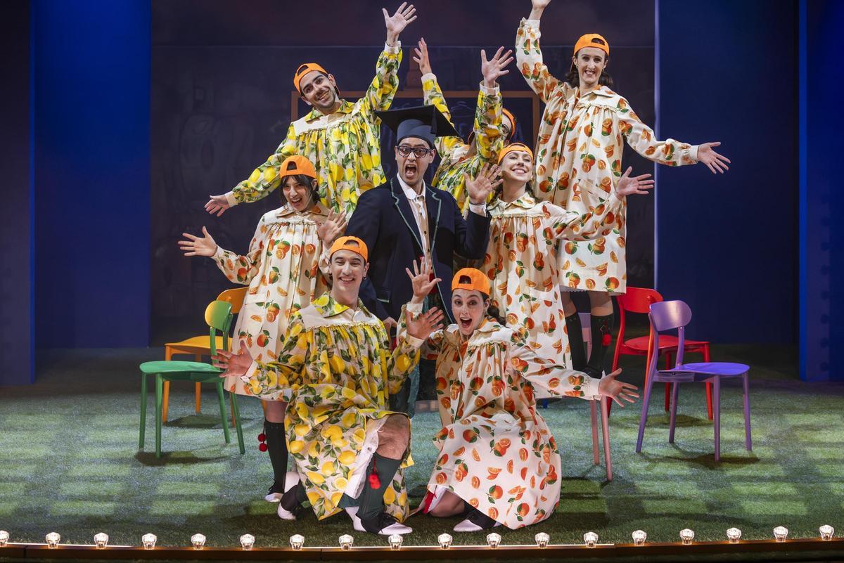 "Un misterio de sainete o zarzuela a la cazuela".