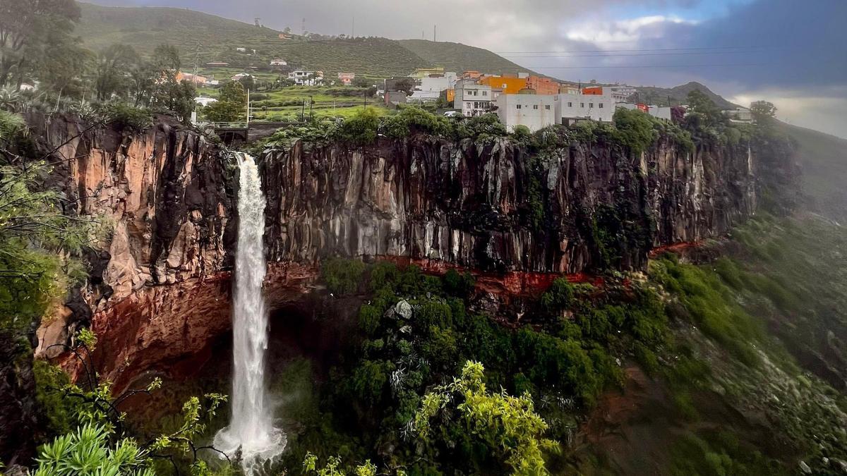 Los barrancos de Santa Cruz de Tenerife corren tras el paso de la borrasca Francis