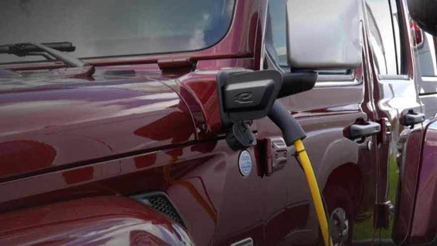 9 de cada 10 españoles que tienen intención de comprar coche optará por un eléctrico