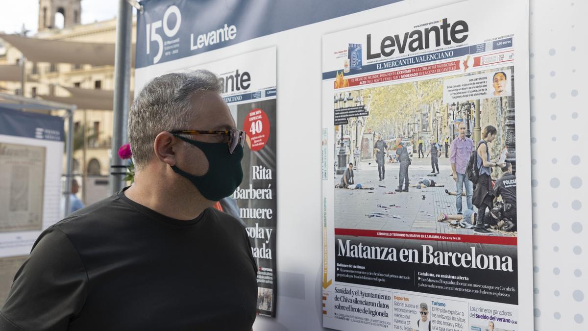 Francisco Albert se emociona al ver la portada de los atentados de Barcelona, que vivió en primera persona.