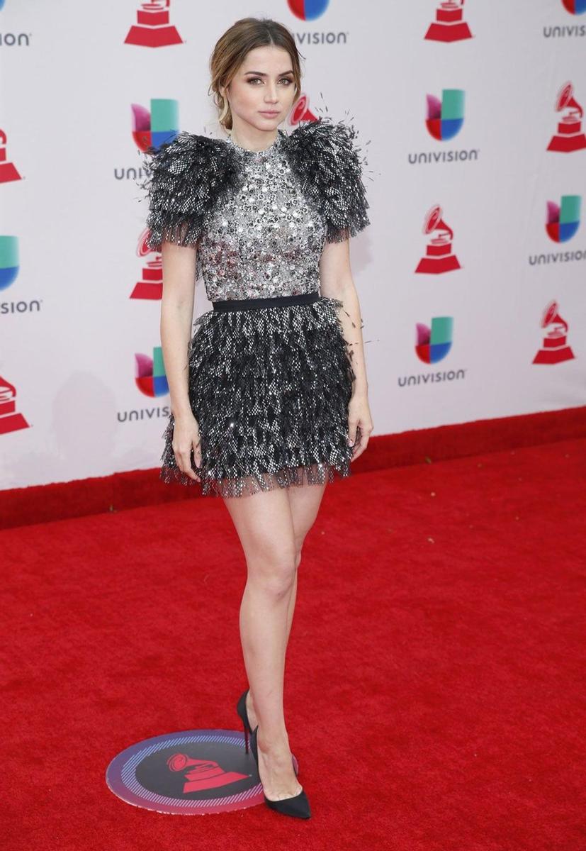 Ana de Armas a su llegada a los premios Latin Grammys