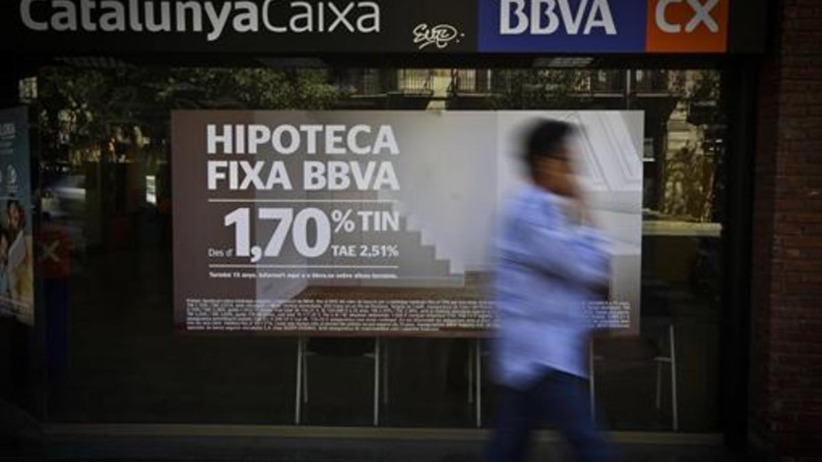 Oferta hipotecaria en una entidad bancaria en Barcelona.