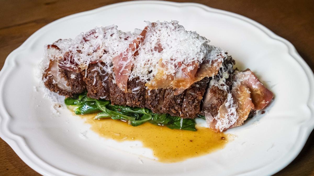 La ‘cotoletta alla bolognese’ de L'Osteria del Prat.