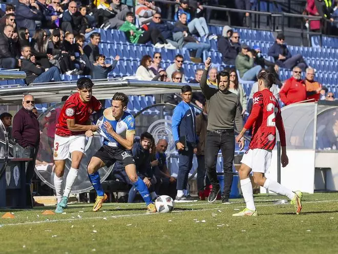 El Mallorca B iguala un 2-0 al Hércules en el descuento