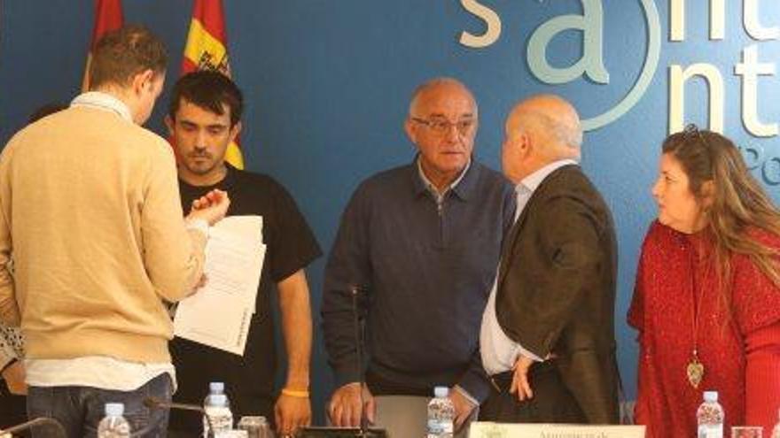 Ni el PP ni el gobierno progresista han cobrado la multa por exceso de construcción a Cretu.