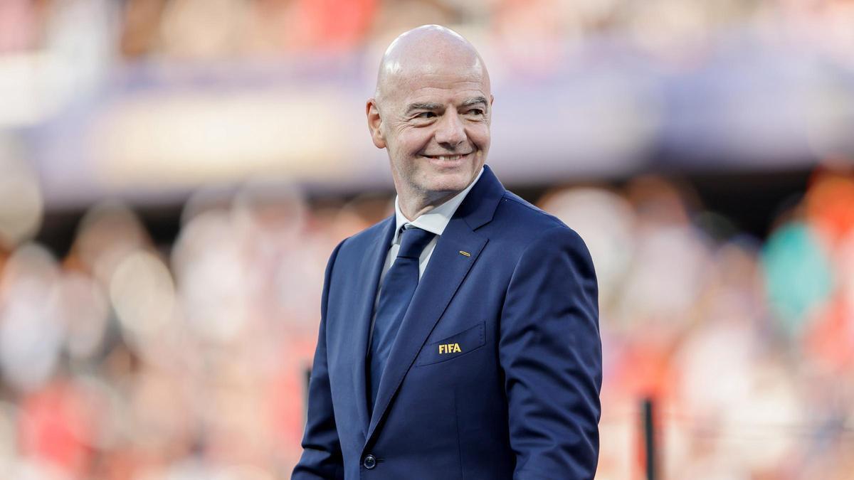 Infantino ofrece la final del Mundial a Marruecos si le apoyan para mantenerse en el cargo