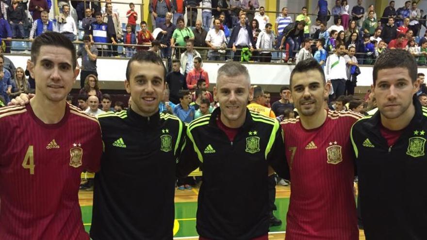 Bebe, Adri, Miguelín, Álex y Raúl Campos, con la selección española.