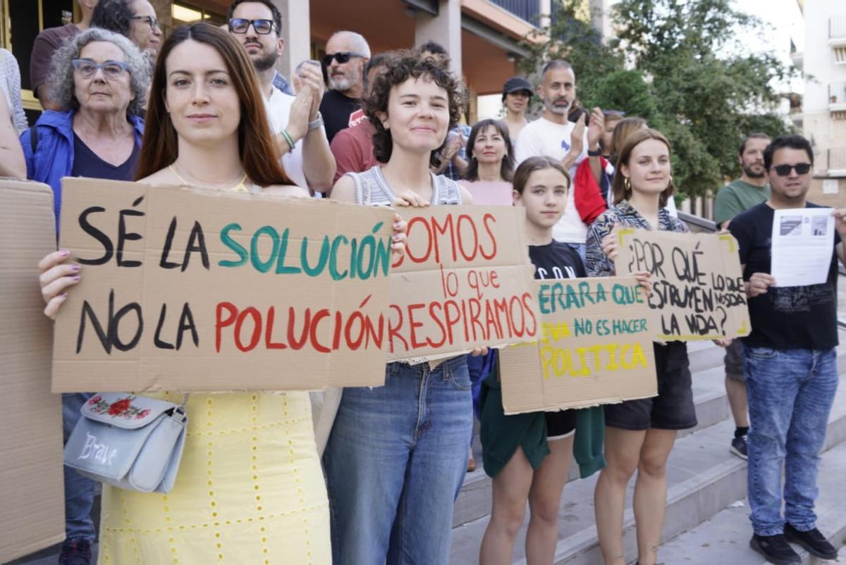 Algunas de las integrantes del colectivo Juventud por el Clima.