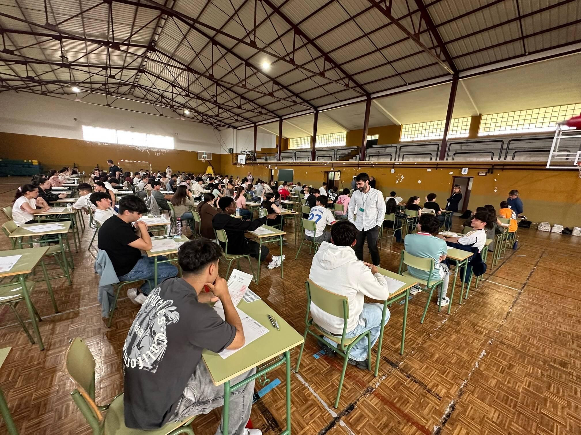 EN IMÁGENES: Así se vivió la primera jornada de la PAU en Asturias