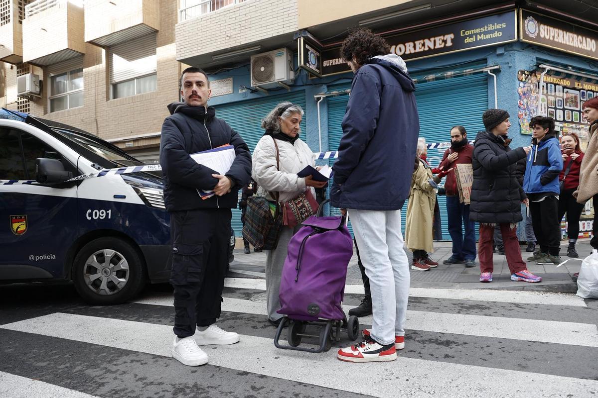Rosa María González después de abandonar su hogar tras treinta años.