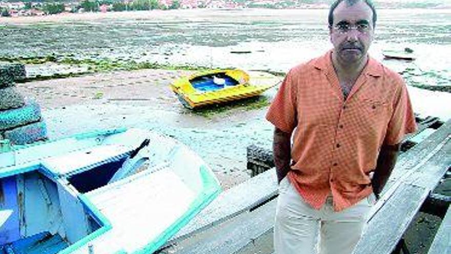 Jesús Blanco, ayer en Moaña momentos antes de la presentación del libro. / e. rouco