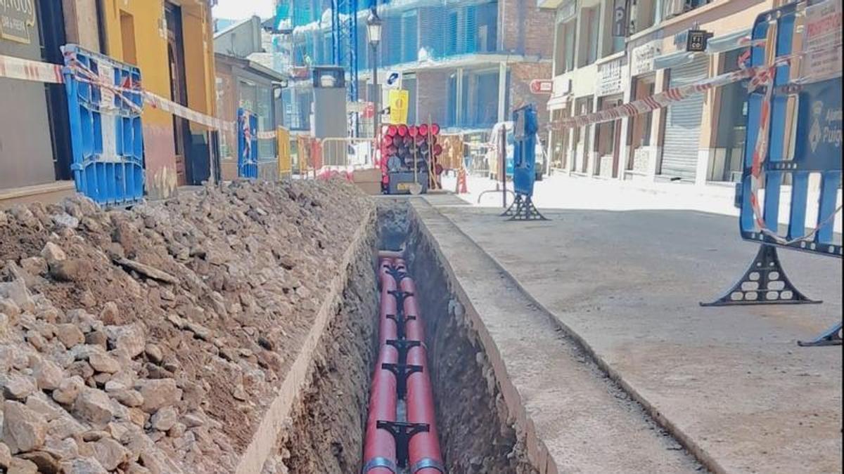 Les obres de renovació de la línia elèctrica