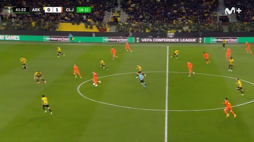 Resumen, goles y highlights del AEK Athens 0 - 2 NK Celje de la vuelta de los octavos de final de la Conference League