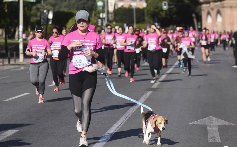 Ambiente en la V Carrera de la Mujer de Murcia