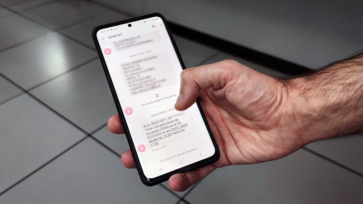 Uno de los mensajes enviados por Sanitat para la cita de la tercera dosis de la vacuna contra la covid