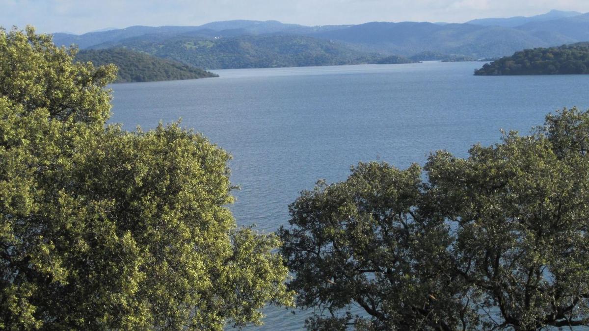 Situación que presentaba el embalse de la Breña II hace ocho años, en el 2013.