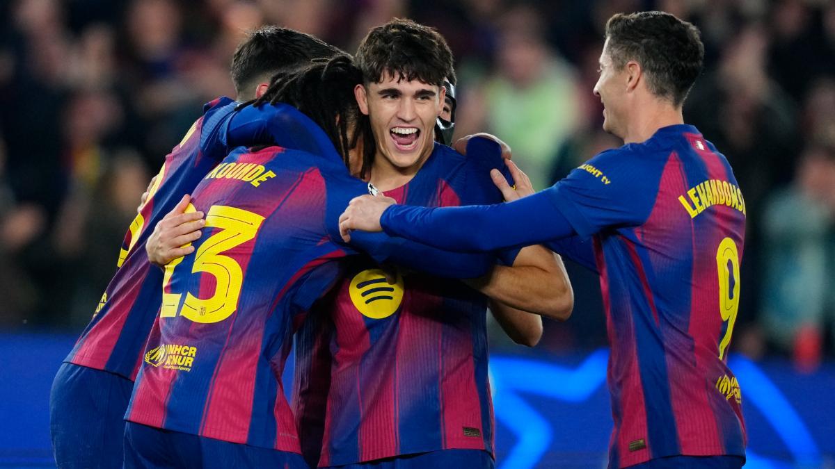 Los jugadores del FC Barcelona celebran uno de sus goles contra el Eintracht de Frankfurt