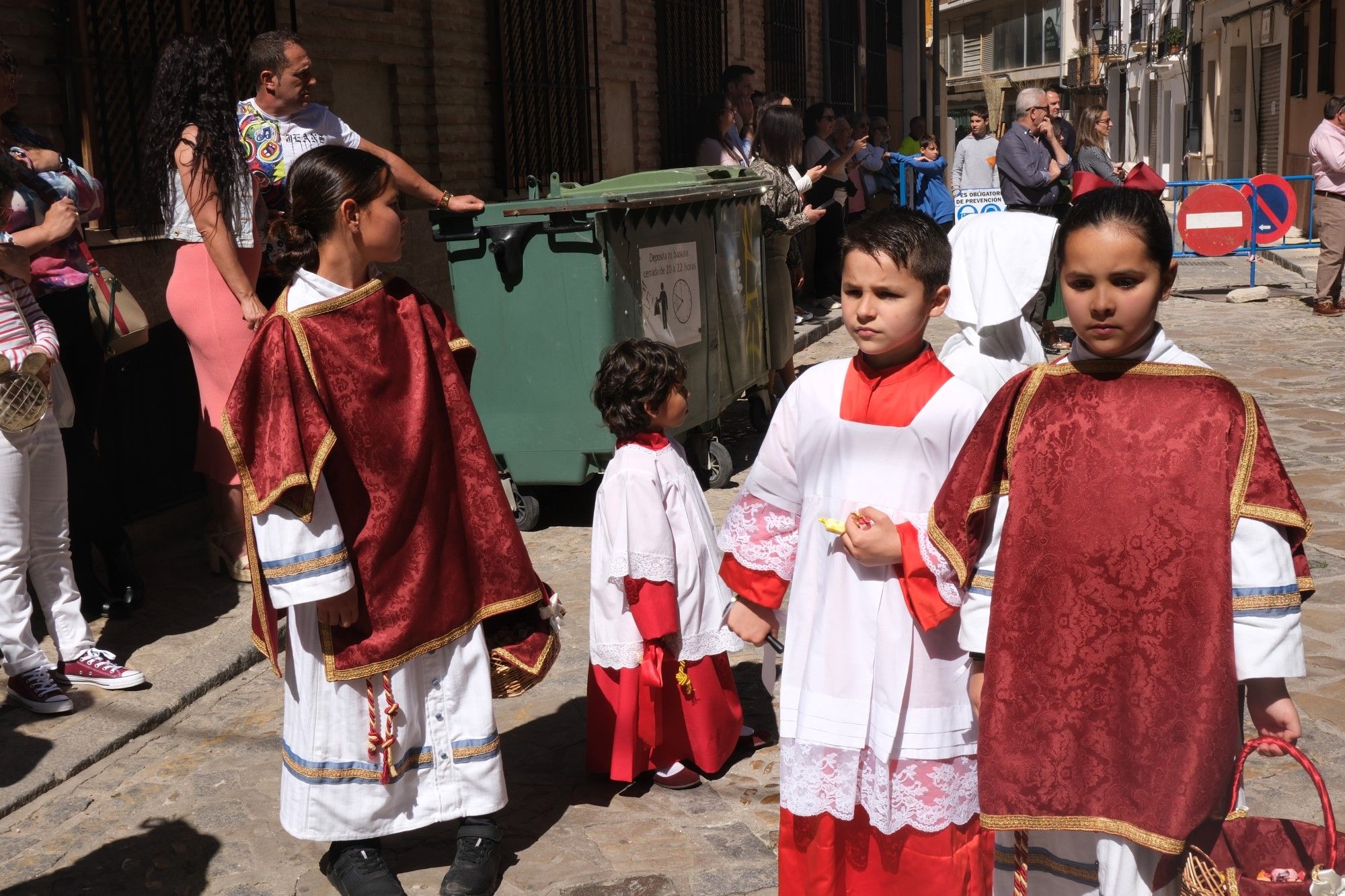 Concentración de tronos chicos en Antequera