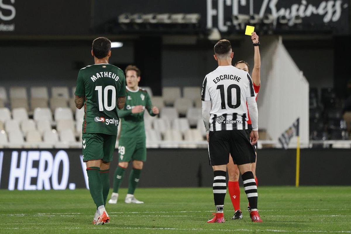 La derrota en casa del FC Cartagena frente al Eibar, en imágenes