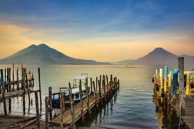 Volcanes, cultura y paisajes de otro mundo en el lago más bello de Centroamérica