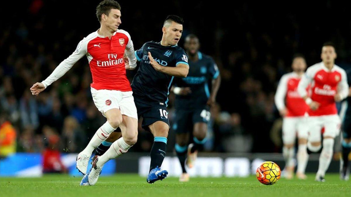 Koscielny, en uno de sus últimos partidos en la Premier League