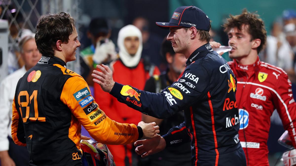 Piatri, Verstappen y Leclerc, tras la carrera en Arabia