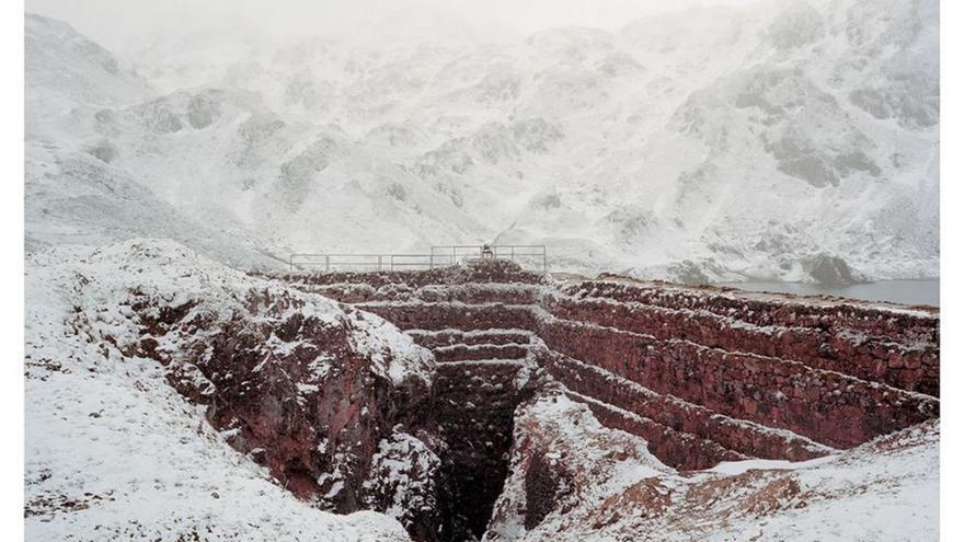 Kela Coto reflexiona en Llamazares con fotografías del paisaje posindustrial