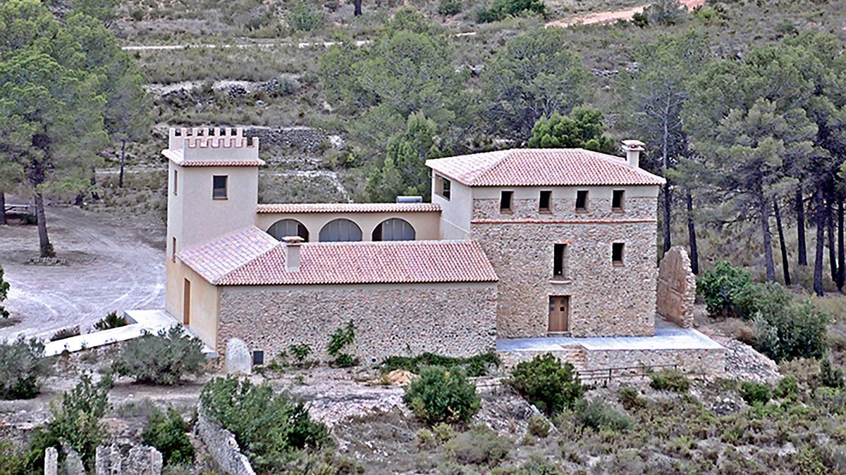 La Casa del Salido se encuentra en una zona completamente verde.