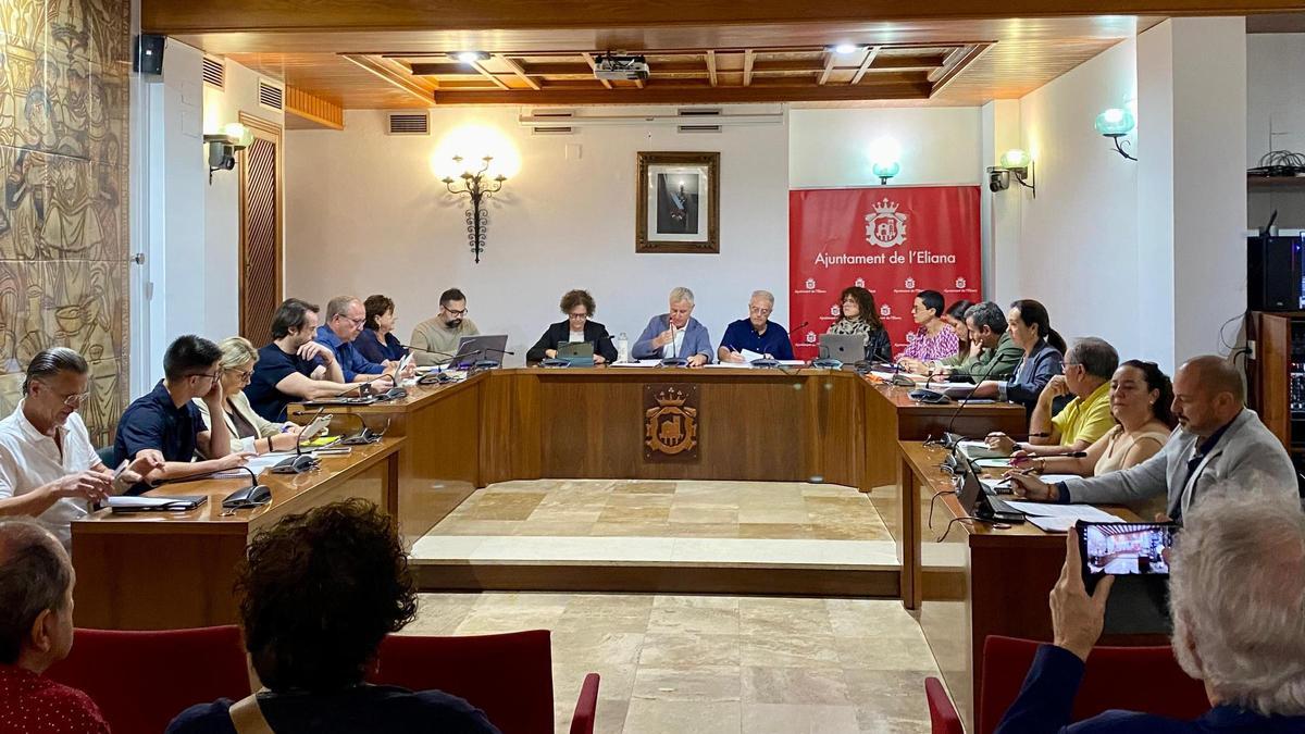 Pleno extraordinario de octubre en l'Eliana.