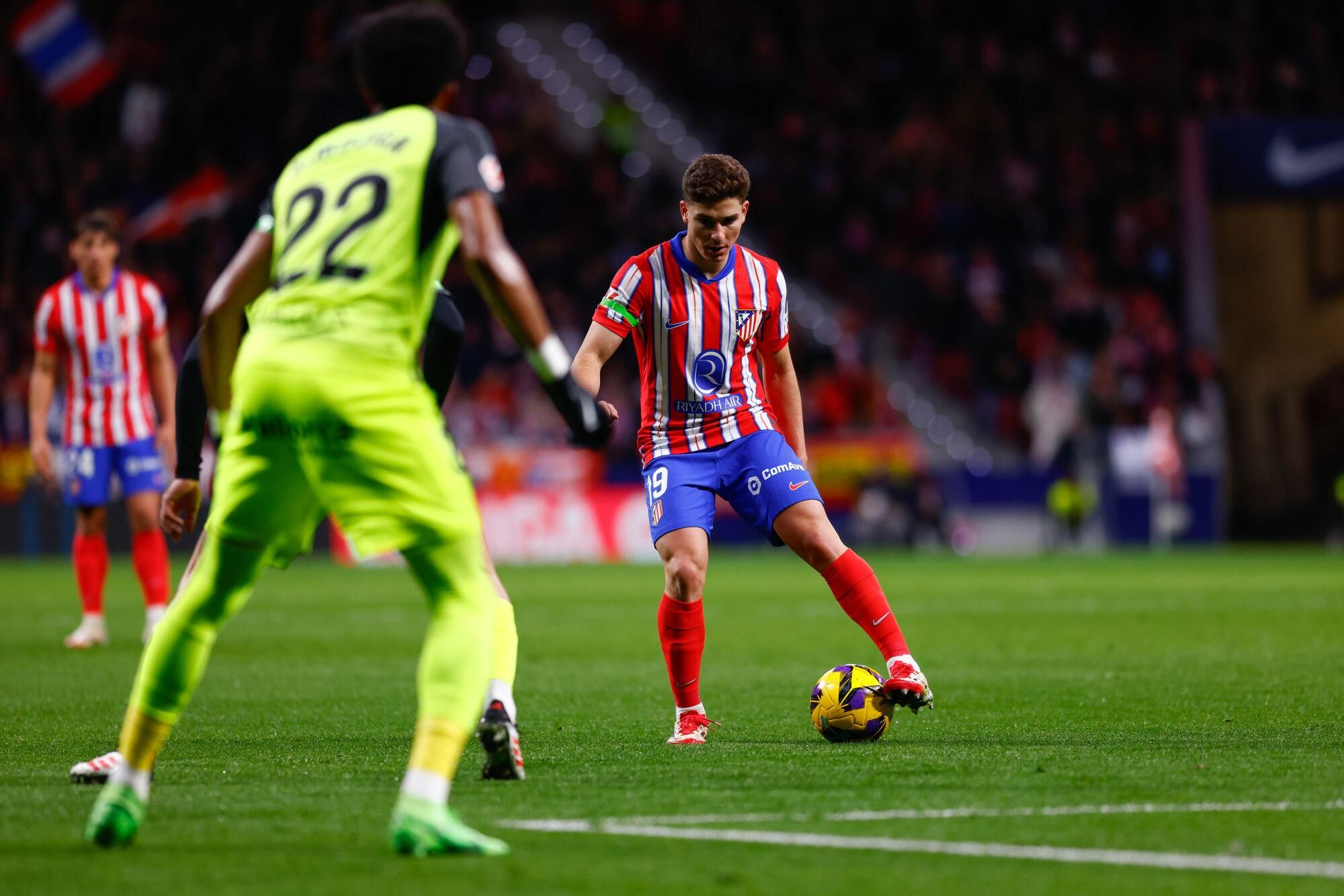 Julian Alvarez of Atletico de Madrid in action during the Spanish League, LaLiga EA Sports, football match played between Atletico de Madrid and RCD Mallorca at Riyadh Air Metropolitano stadium on February 1, 2025, in Madrid, Spain. AFP7 01/02/2025 ONLY FOR USE IN SPAIN. Dennis Agyeman / AFP7 / Europa Press;2025;SPAIN;SPORT;ZSPORT;SOCCER;ZSOCCER;Atletico de Madrid v RCD Mallorca - LaLiga EA Sports;