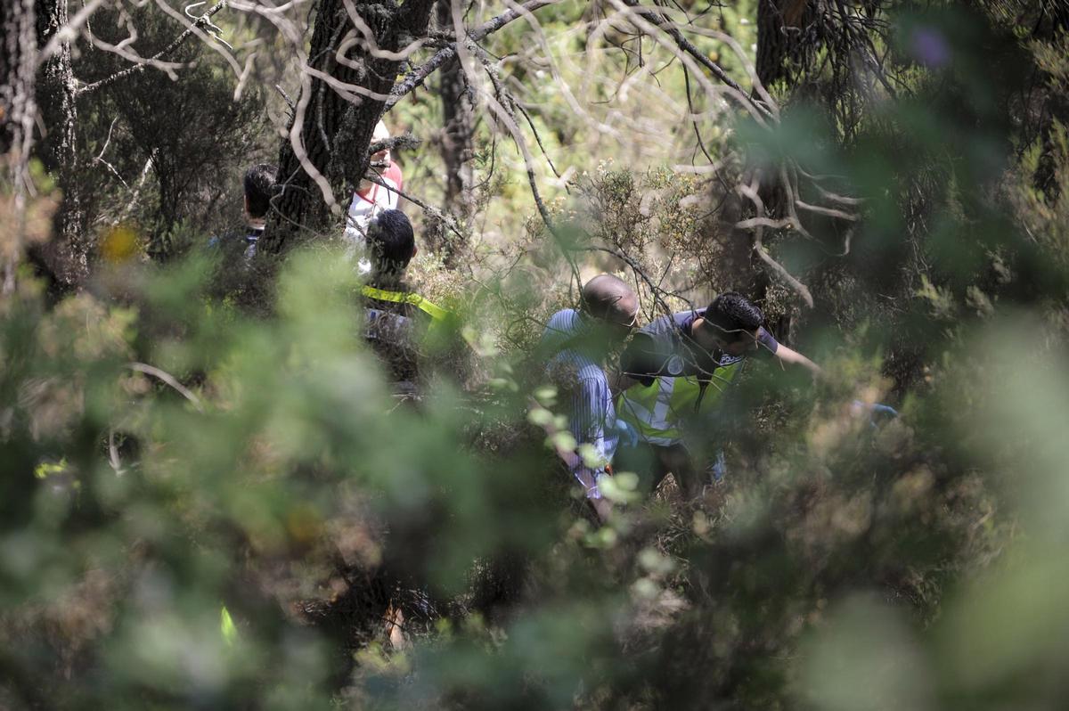 Inspección policial, en junio de 2015, en el lugar donde apareció el cadáver, en el monte Seminario.