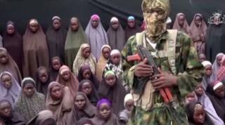 Boko Haram libera a 21 niñas secuestradas del grupo de 200
