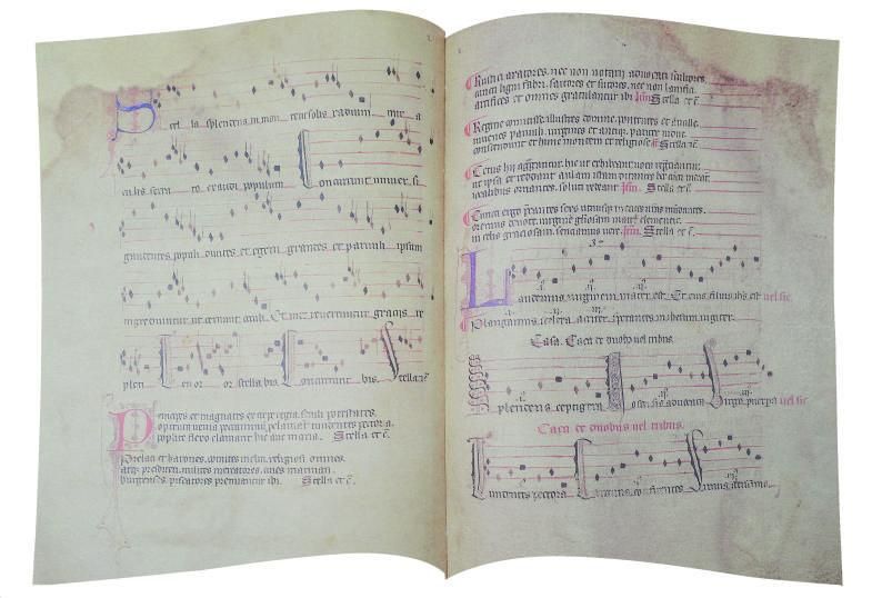 Una de las antiguas partituras archivadas en la partituroteca.