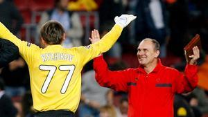 Ryzhikov celebra la victoria junto a Vitali Kafonov