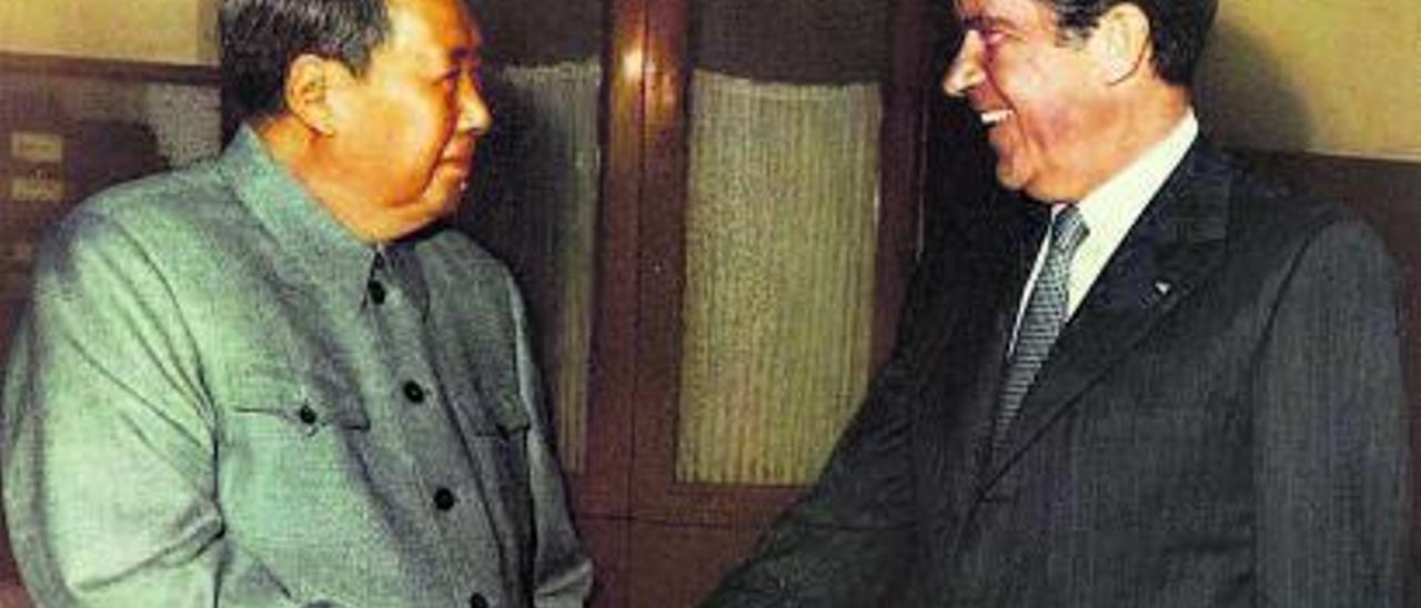 Mao y Nixon, durante su encuentro en febrero de 1972. | ELD