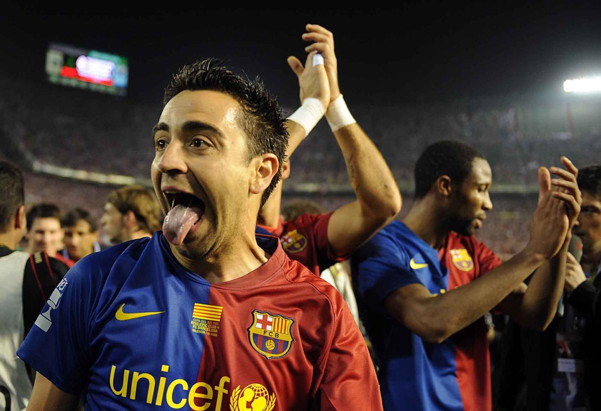 Xavi celebra la Copa ganada en Mestalla en el 2009.