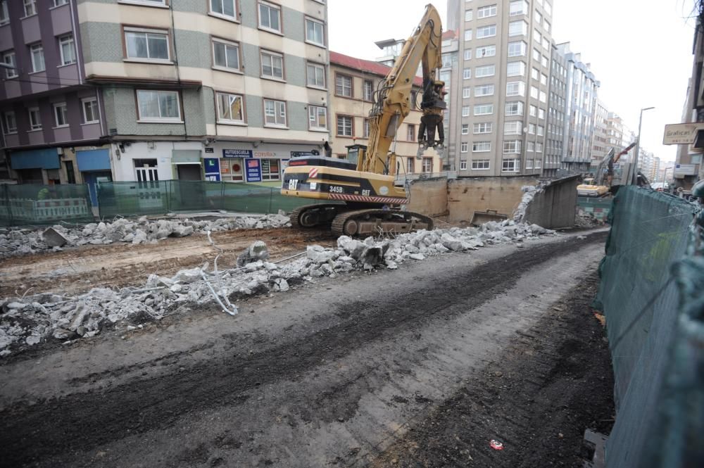 La Av.Fisterra reabre al tráfico ya sin viaducto