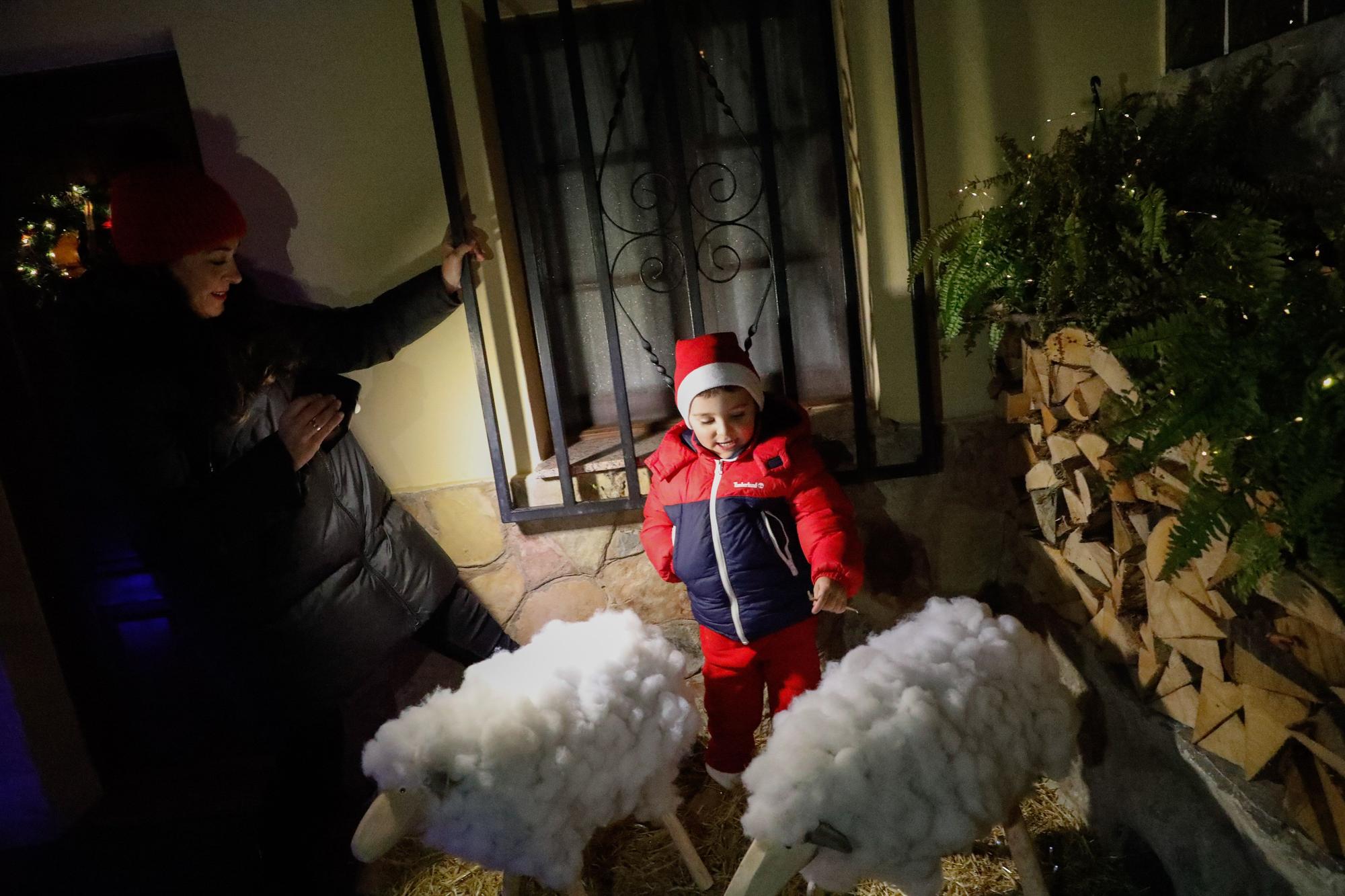 El pueblo más navideño del mundo está en Quirós: así se ilumina Aciera