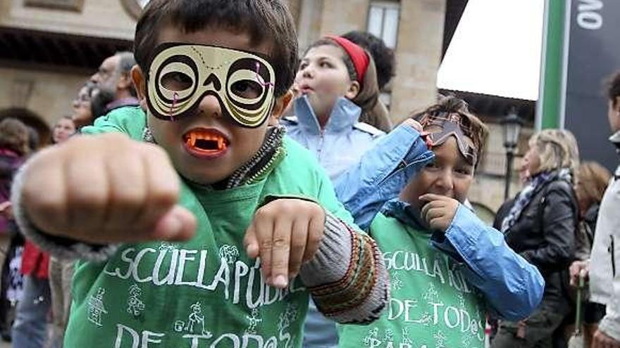Jóvenes guerreros en favor de la escuela pública asturiana. | luisma murias