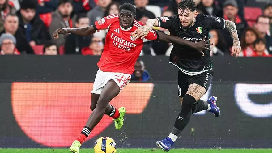 El Benfica reacciona: blindaje anti Barça para Banjaqui