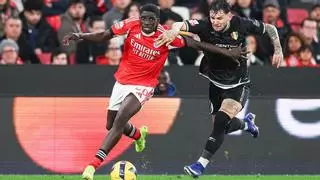 El Benfica reacciona: blindaje anti Barça para Banjaqui