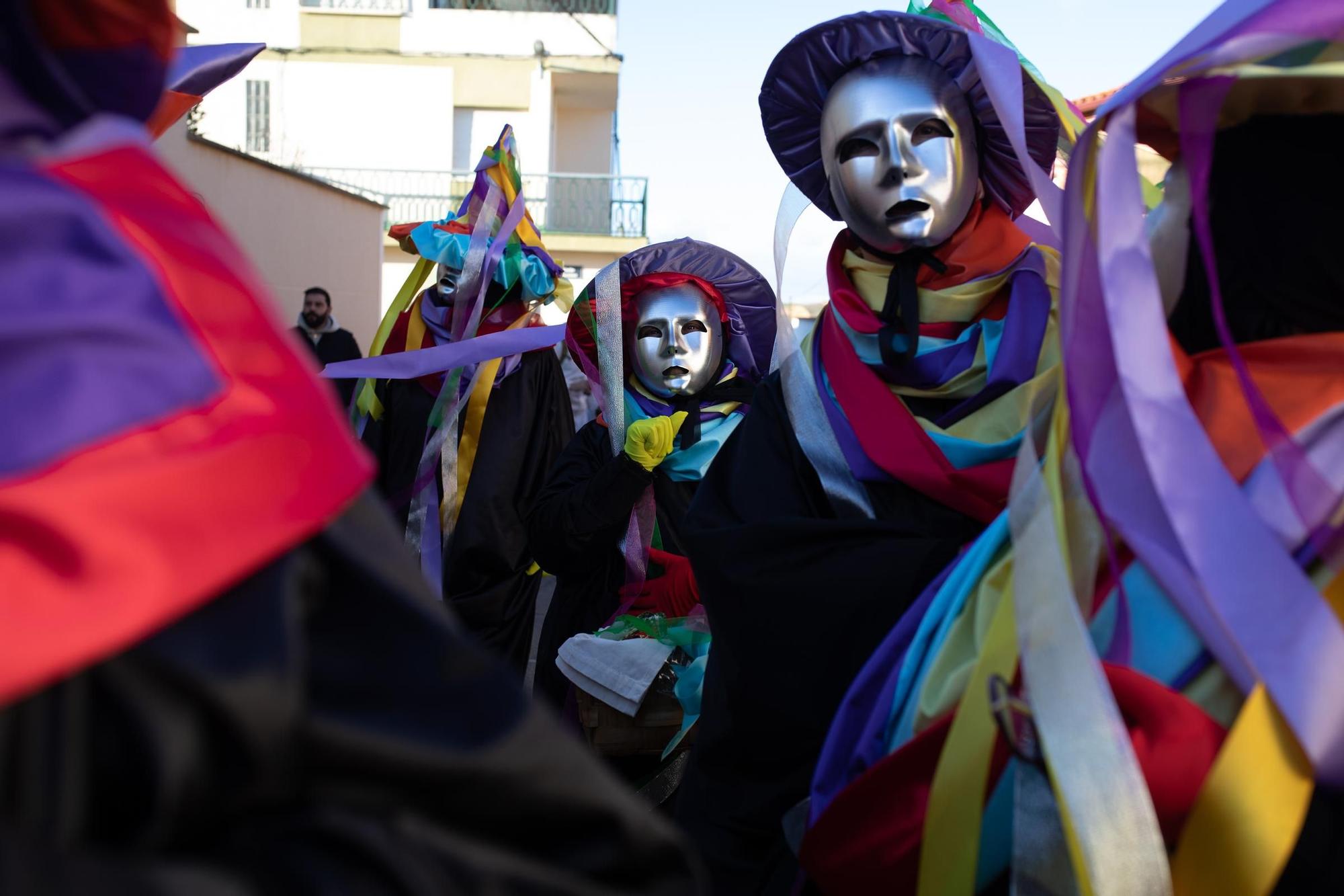 GALERÍA | Desfile del X Antruejo en Montamarta
