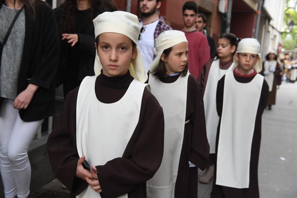 La procesión de Nuestro Padre Jesús Nazareno y Nuestra Señora de la Amargura salió ayer por las calles de la Ciudad Vieja en un Jueves Santo sin apenas lluvia.