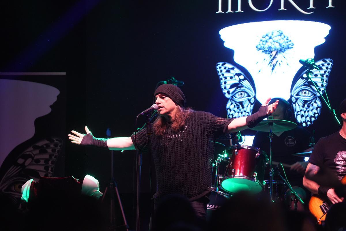 Morti deleita a sus seguidores en la Sala Impala