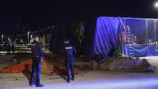 Un testigo del accidente del hinchable: "En la feria de Mislata no había un chico; eran 10 ó 14 y dormían todos en una caravana"